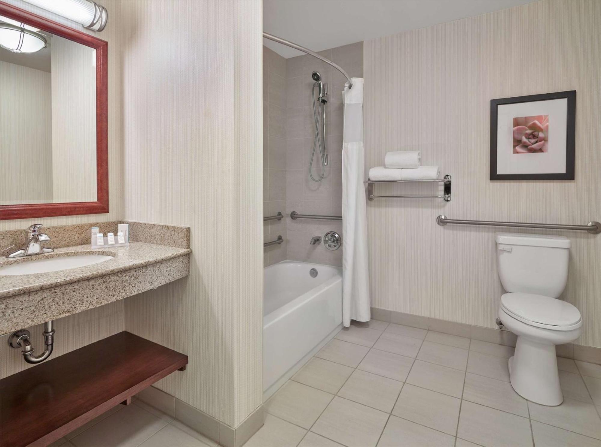 Hilton Garden Inn West Edmonton Exterior foto