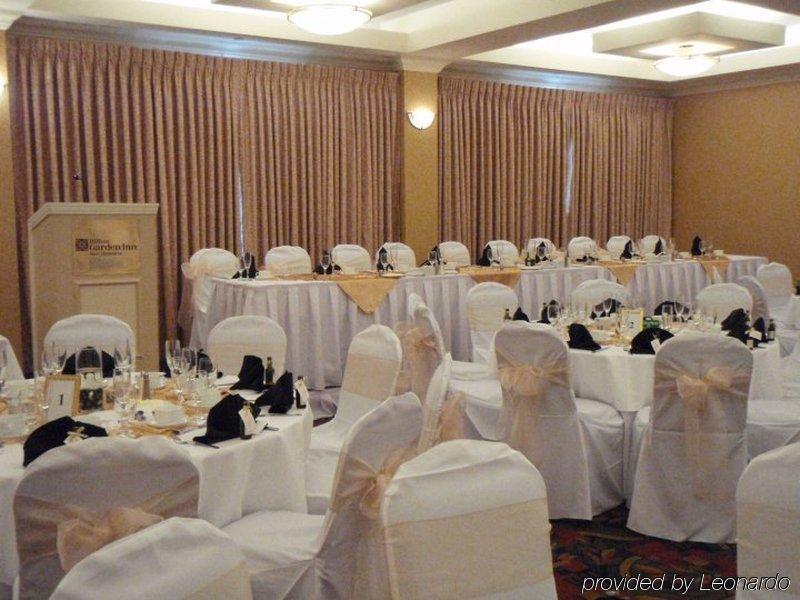 Hilton Garden Inn West Edmonton Restaurant foto