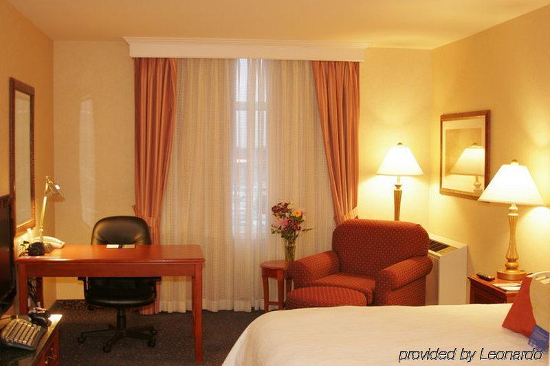Hilton Garden Inn West Edmonton Zimmer foto