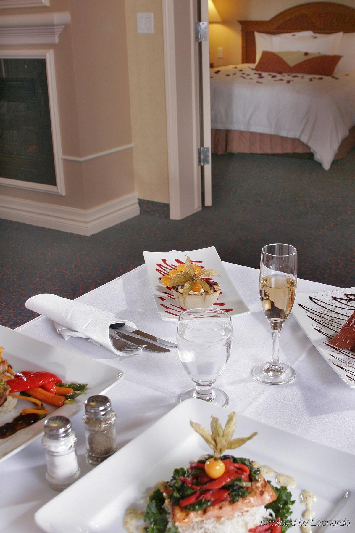 Hilton Garden Inn West Edmonton Restaurant foto